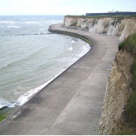 Bella, Two Bedroom Apartment Close To The Beach Margate Exterior foto